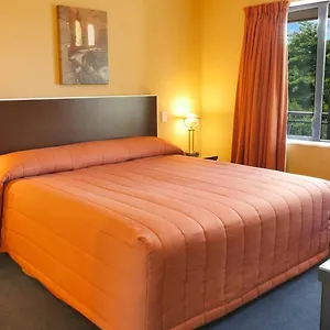 Randolph Aparthotel