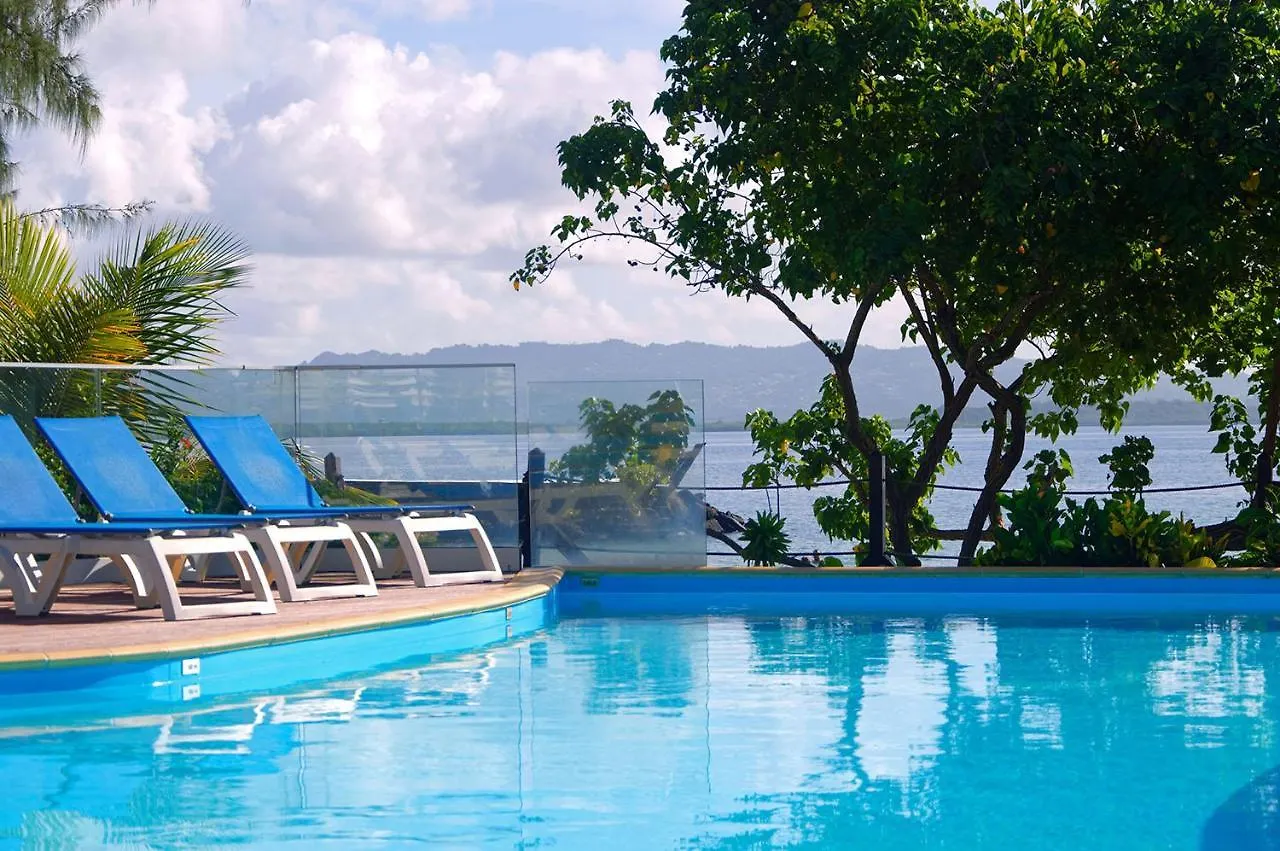 Carayou Hotel & Spa レ・トロワ・イレ
