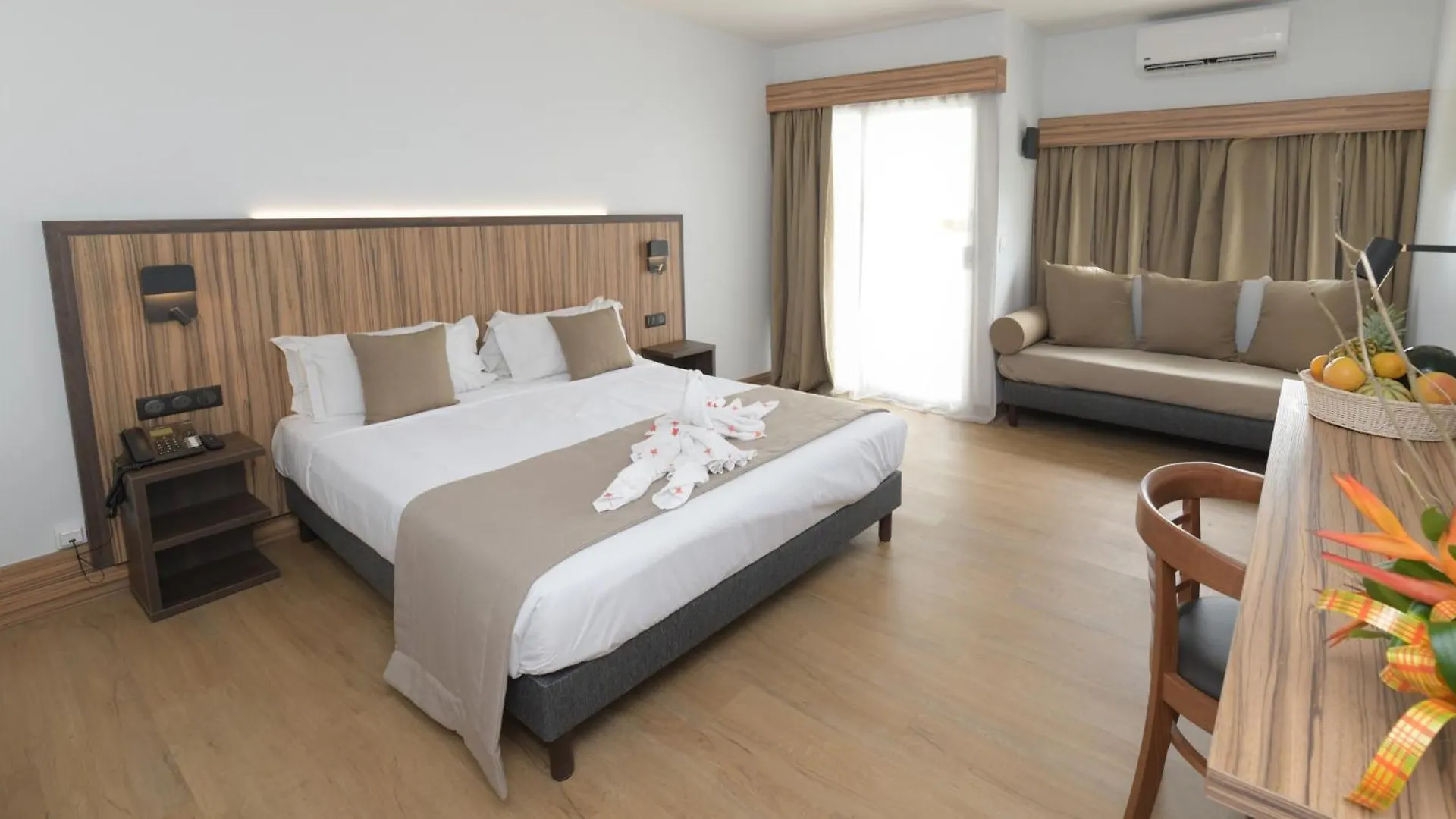 ***  Carayou Hotel & Spa レ・トロワ・イレ マルティニーク