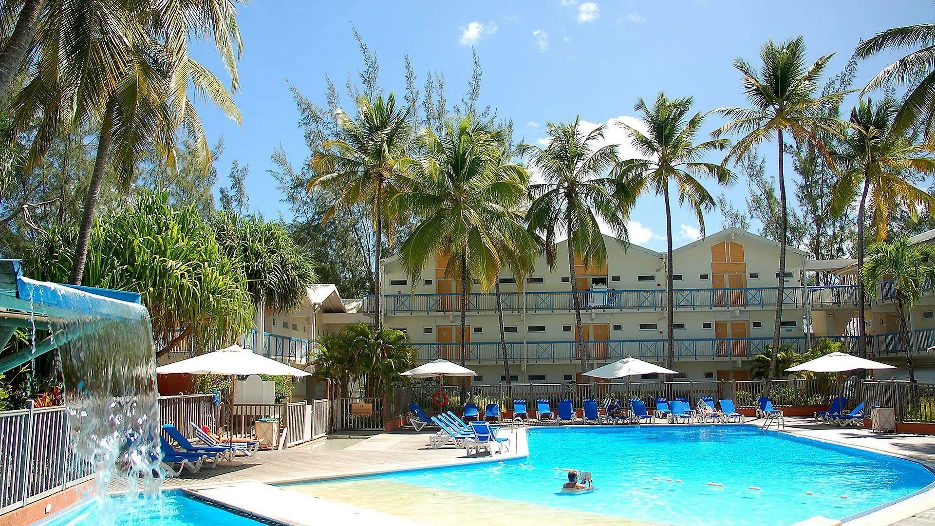 Carayou Hotel & Spa レ・トロワ・イレ