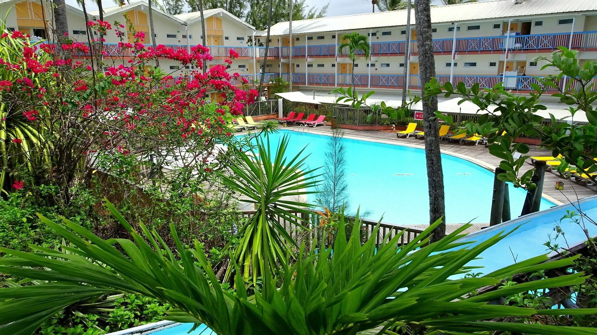 Carayou Hotel & Spa レ・トロワ・イレ